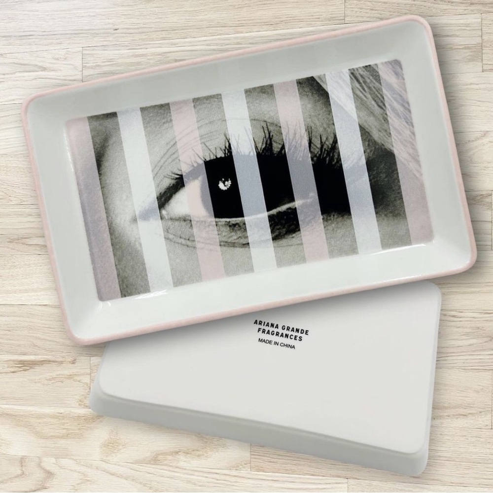Ariana Grande Mod Collection Jewelry Tray LIMITED EDITION NEW IN BOX PINK WHITE